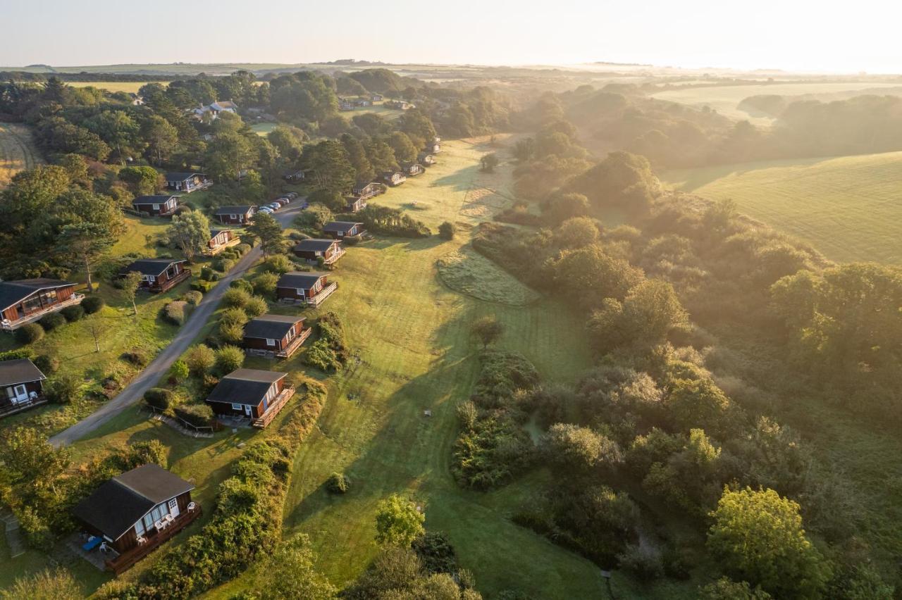 Timber Hill Self Catering Cedar Lodges Broad Haven Extérieur photo