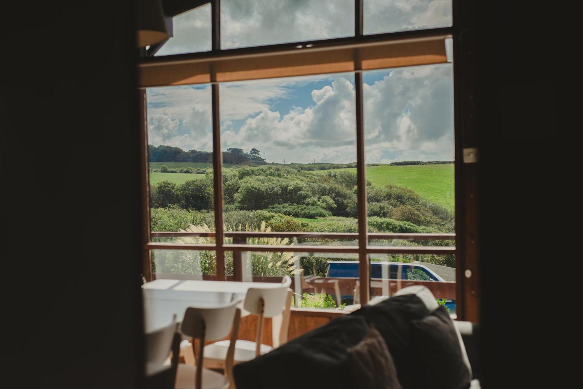 Timber Hill Self Catering Cedar Lodges Broad Haven Extérieur photo